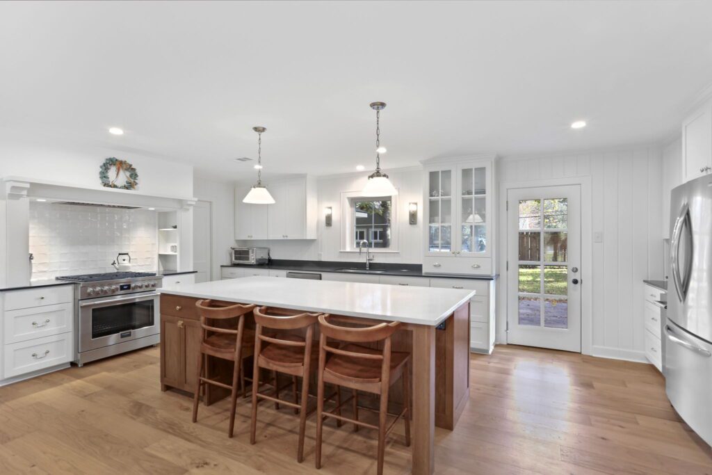 Baton Rouge Kitchen Remodel near me with center island stain