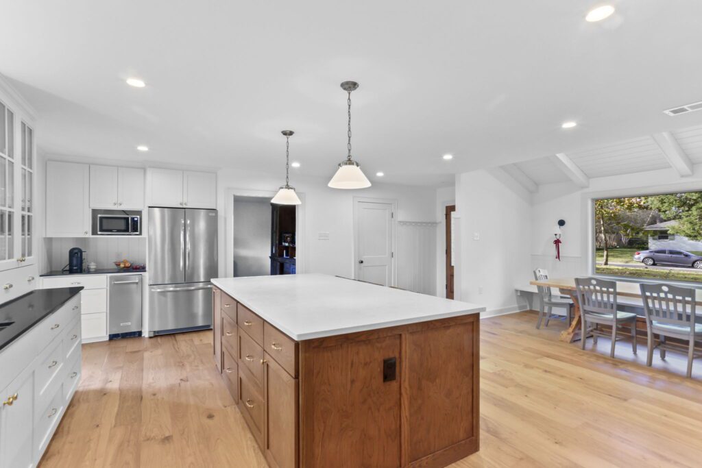 Baton Rouge Kitchen Remodel near me with island cabinet